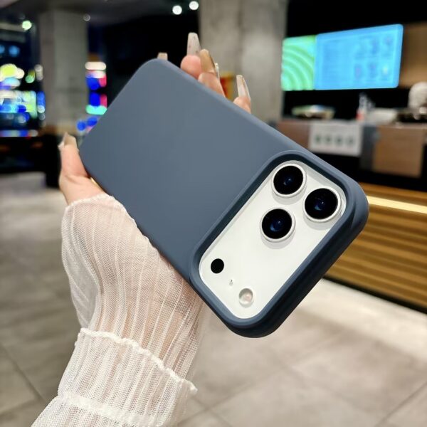 Silicone Case With Microfiber IP 17 PRO Purple