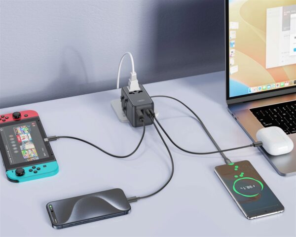 XO WL32 with TYPE-C Retractable Cable 65W GaN Universal Travel Convertible Charging (1AC+2USB-C+2USB-A+1TYPE-C Cable) black