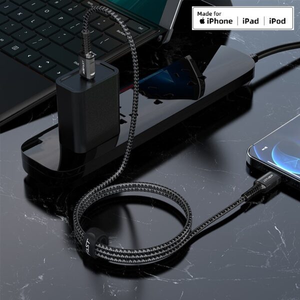 ACEFAST C1-01 USB-C to Lightning aluminum alloy charging data cable,black