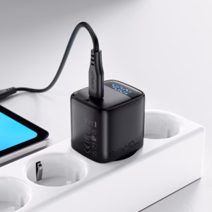 AceFast A135 PD40W GaN charger USB-C with digital display,black(EU）